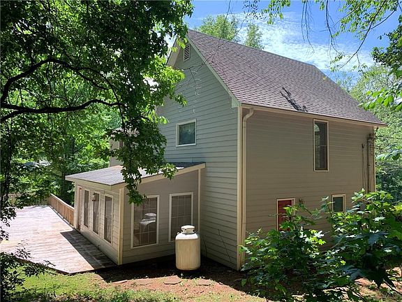 5th image of 106 McKinley Cir