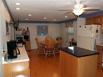 4th image of 198 Francisridge Dr