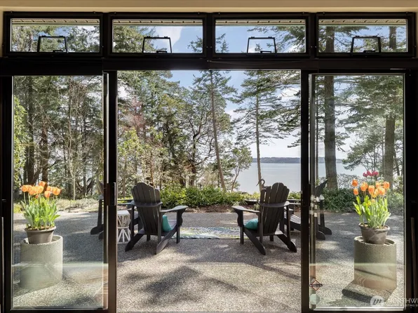 1912 Hunskor Road, Oak Harbor, WA 98277
