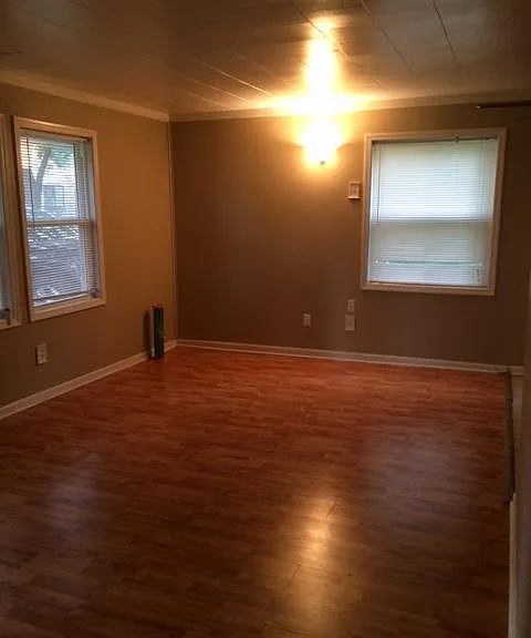 2701 S 51st Ct — Photo 5