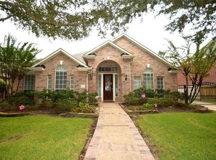 827 Old Valley Way, Houston, TX 77094