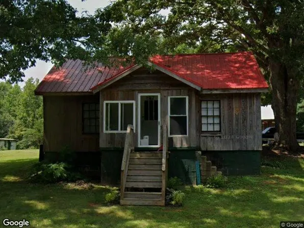 1049 Country Way, Chase City, VA 23924