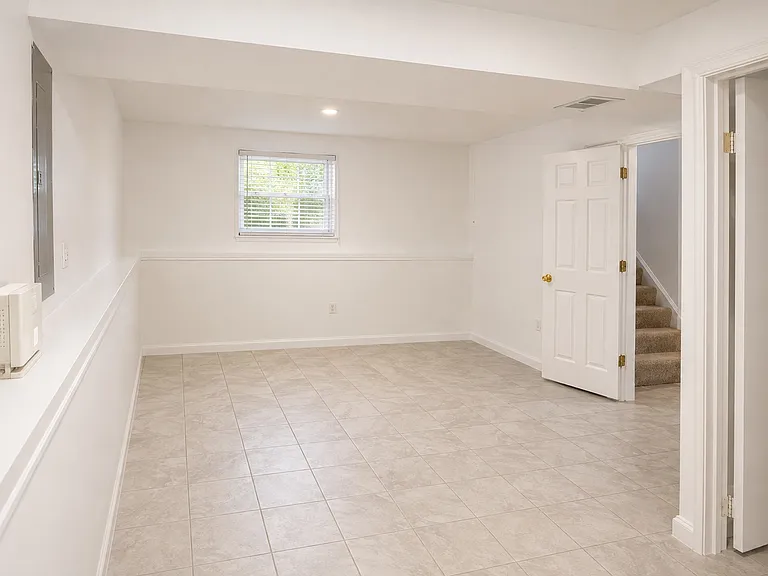 Wakefield Cir — Photo 8
