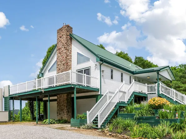 51801 State Route 671, Londonderry, OH 45647