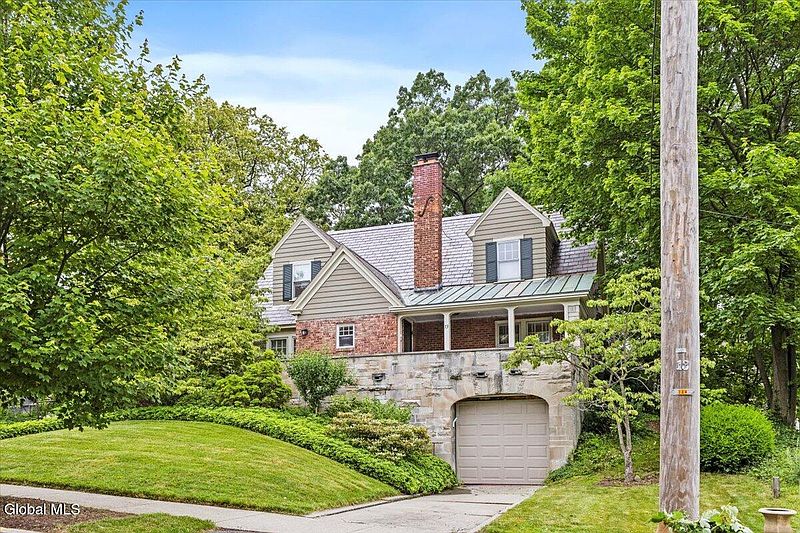 3rd image of 73 Oakwood Street