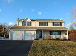 150 Heatherwood Dr, South Windsor, CT 06074