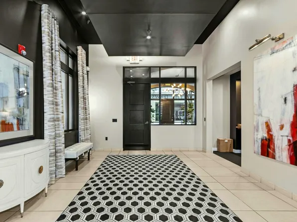 317 W Morgan St APT 302, Raleigh, NC 27601