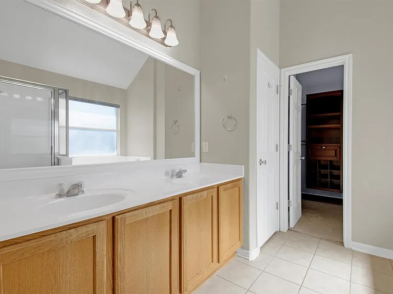 3300 Winding Shore Ln — Photo 16