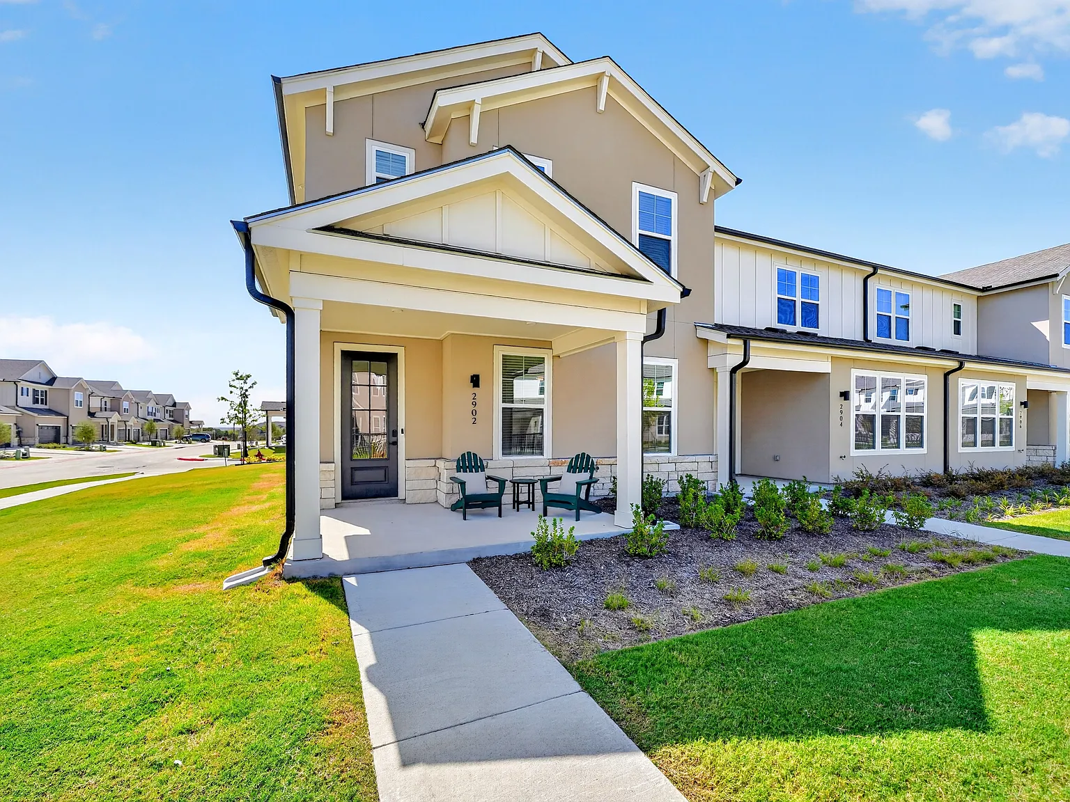 4 bed, 3.5 bath, 2168 sqft, $2,975 — Photo 1