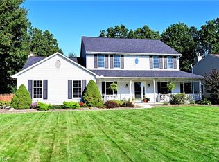 721 Wedgewood Dr, Avon Lake, OH 44012