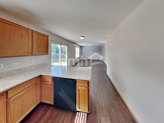 4th image of 2122 Willow Lakes Dr
