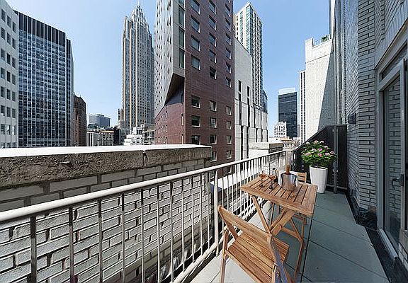 4th image of 116 John St APT 2307