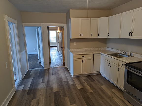 2nd image of 21 Olive St #1S