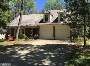 1291 Golden Eagle Dr, Reston, VA 20194