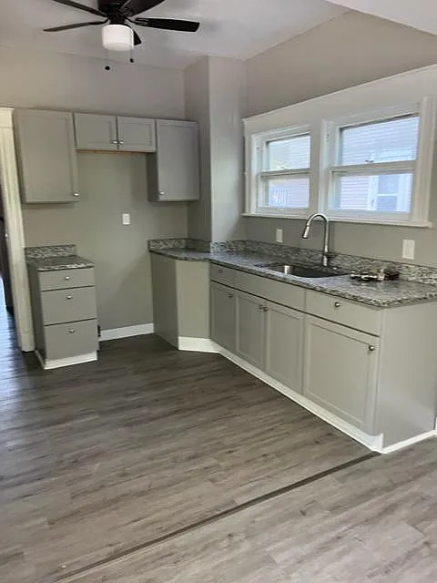 4 bed, 1.5 bath, 2200 sqft, $1,600 — Photo 4