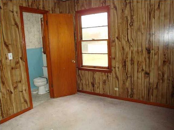 5th image of 115 Oak Park Dr