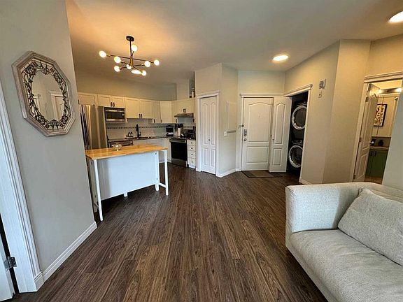 4th image of 333 N Riverfront Ave SE #371