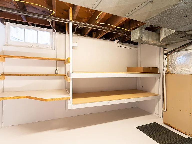 Built in desk area plus loads of storage.