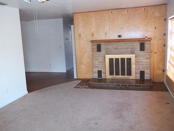 4th image of 1128 N Vermont Ave