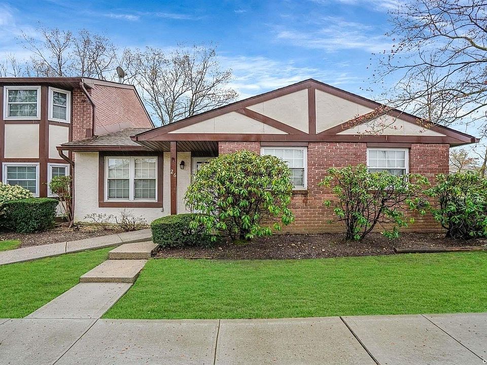 1st image of 26 Sunhollow Court #26