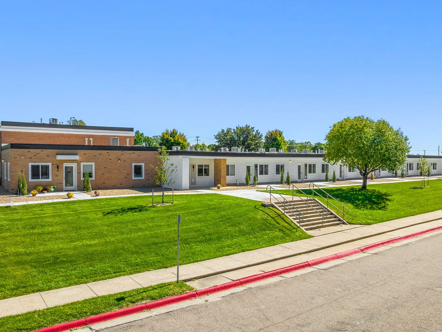 Stoddard Place Apartments — Photo 4