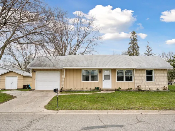 1319 13th St SE, Saint Cloud, MN 56304