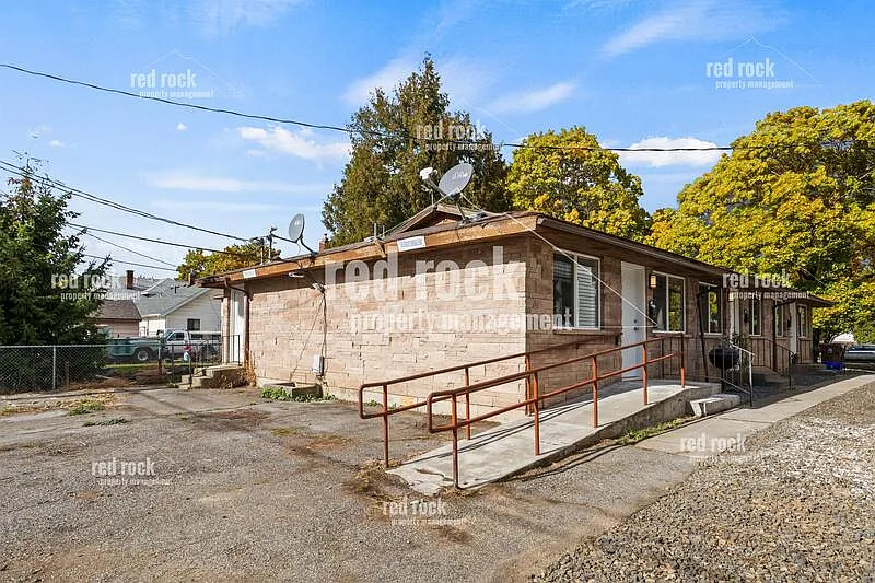 1 bed, 1.0 bath, 800 sqft, $1,100 — Photo 2