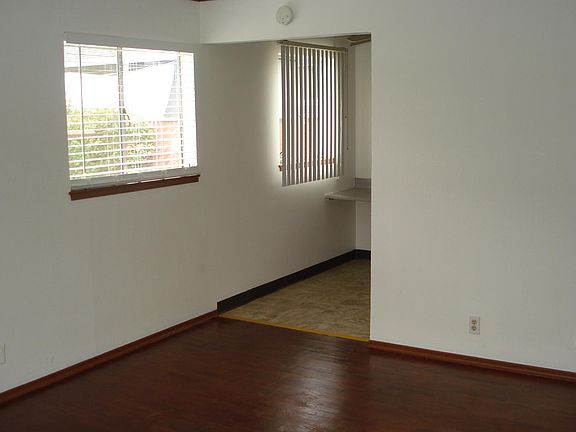 3rd image of 58 Eastwood Ct