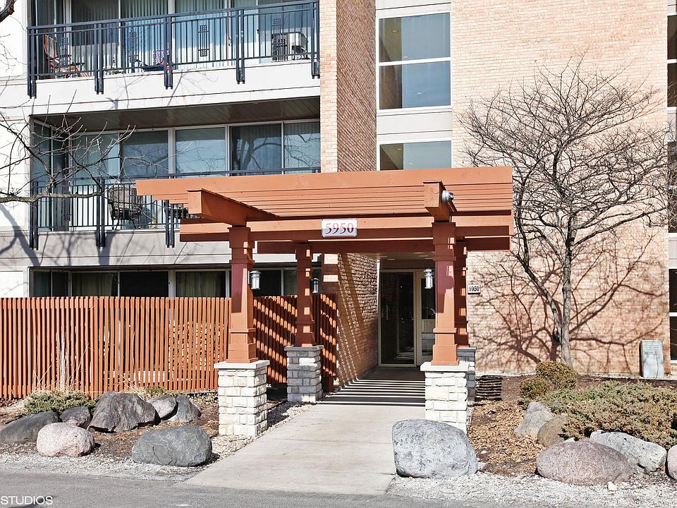 1st image of 6020 Oakwood Dr APT 4D