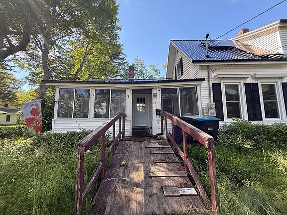 3rd image of 72 Penobscot Street