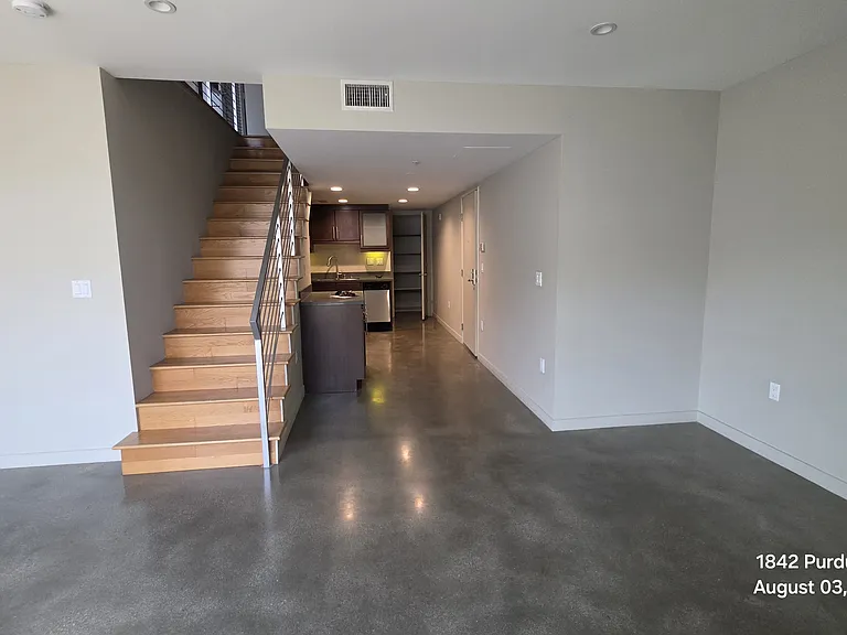 1842 Purdue Ave #105 — Photo 21