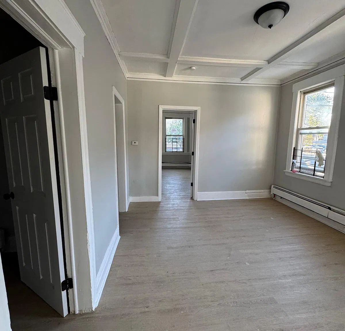 3 bed, $2,050 — Photo 4