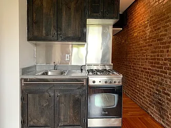 Rented by PocketBroker Inc