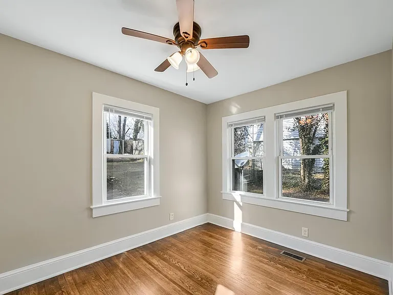 29 Swannanoa Ave — Photo 14