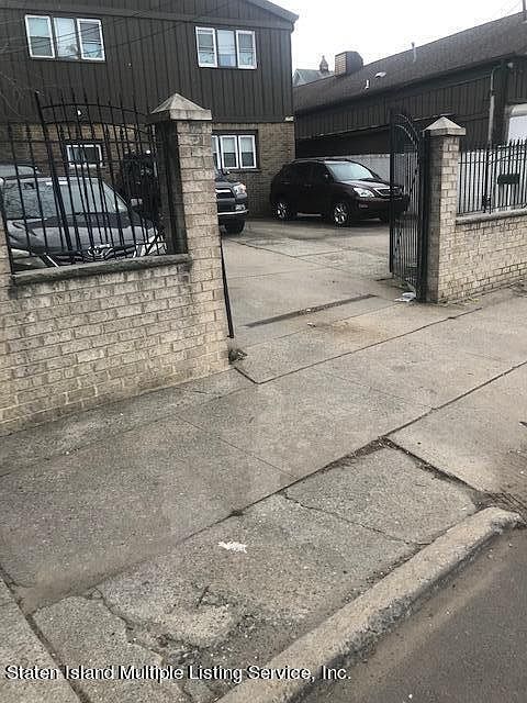 2nd image of 2706 Richmond Ter Floor 2