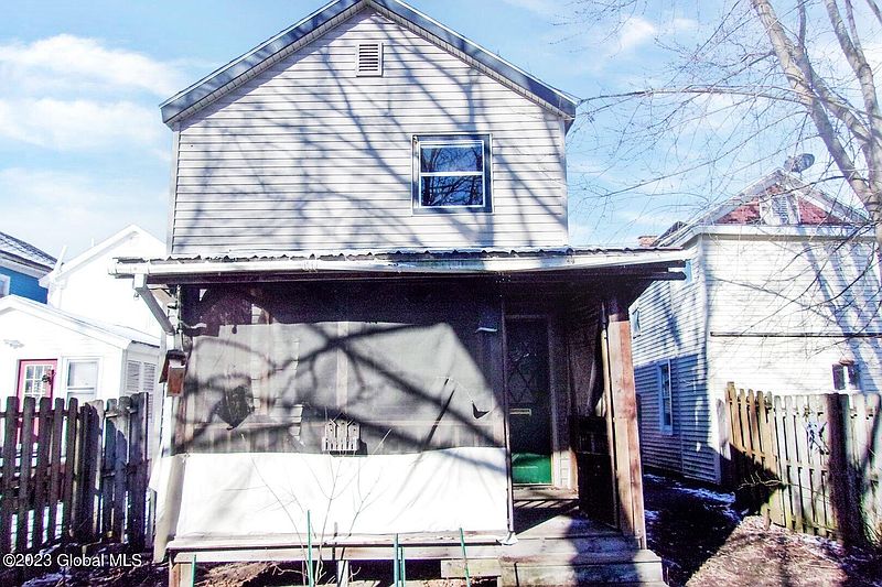 4th image of 18 Reid Street