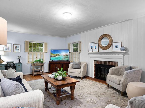 3rd image of 516 Carrolton Blvd