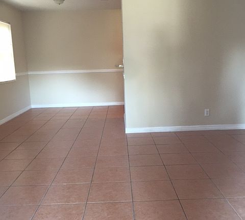 4th image of 1524 NW 3rd Ave