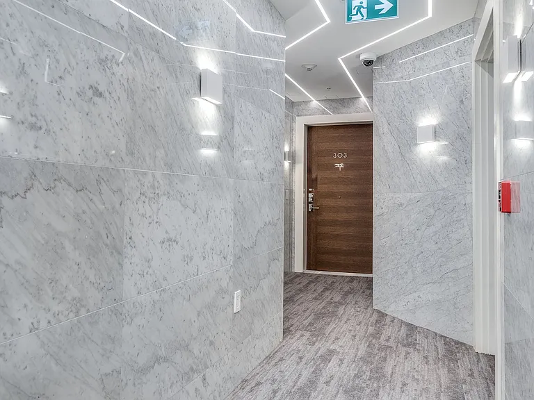 1170 Barclay St #206 — Photo 34