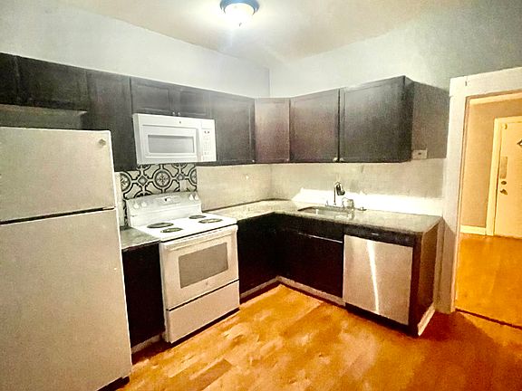 Spacious Kitchen
