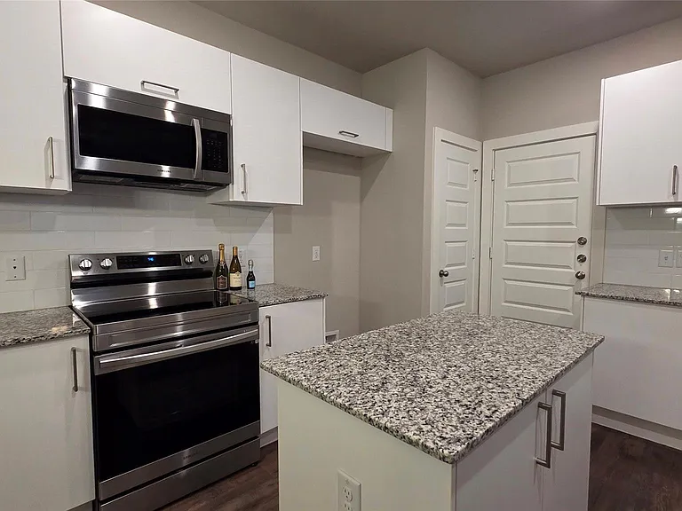 9773 Grosbeak Ln — Photo 10