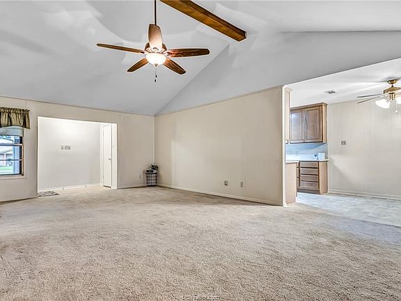 5th image of 1902 Rockwood Dr