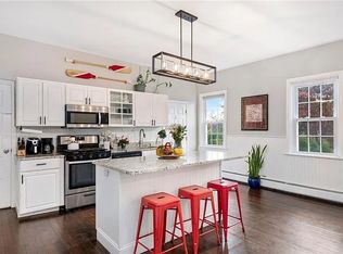 38 Collins St #B, Bristol, RI 02809