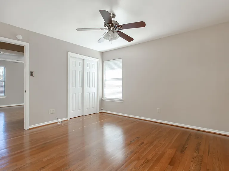 6912 Wake Forrest Dr — Photo 27