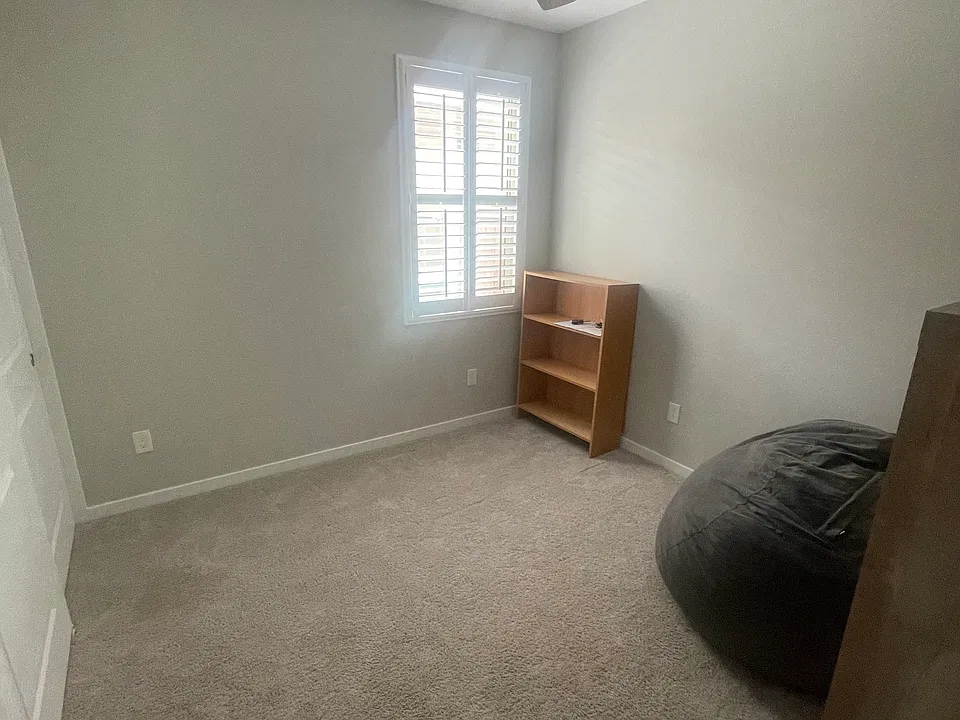 39980 W Rio Lobo Dr