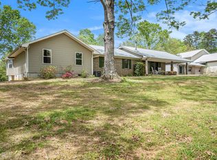 88 Ts Dr, Cleveland, GA 30528