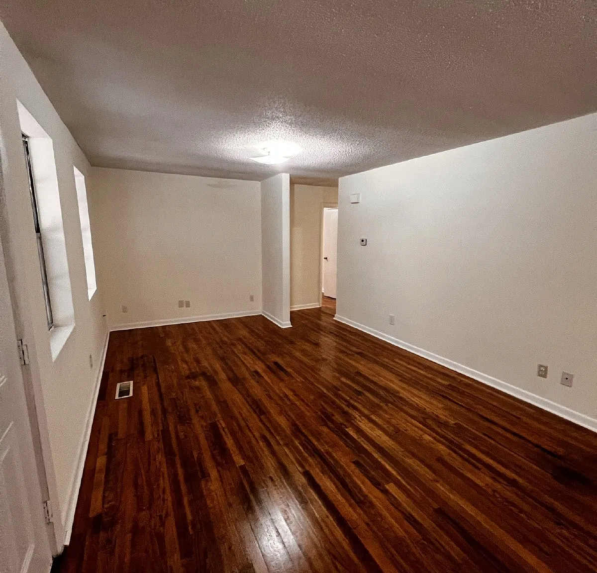2 bed, 2.0 bath, 1358 sqft, $1,600 — Photo 2
