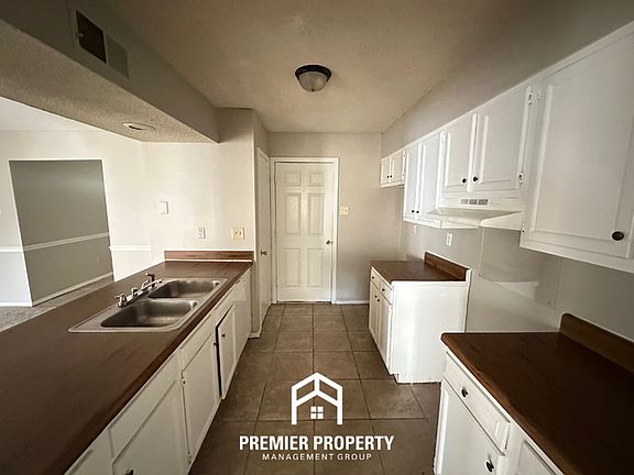 4th image of 4591 Country Brook Dr