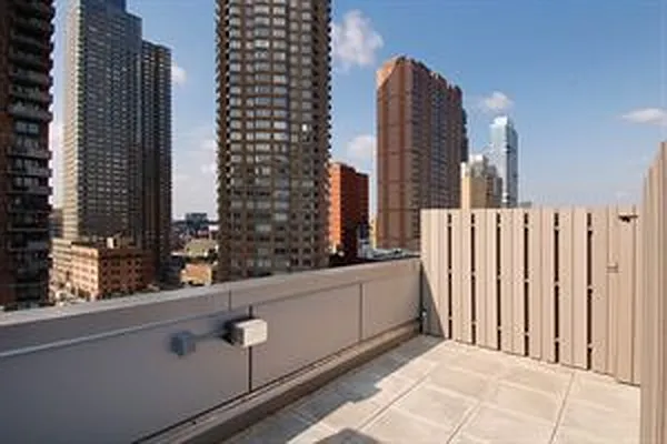 Sold by Douglas Elliman | media 8