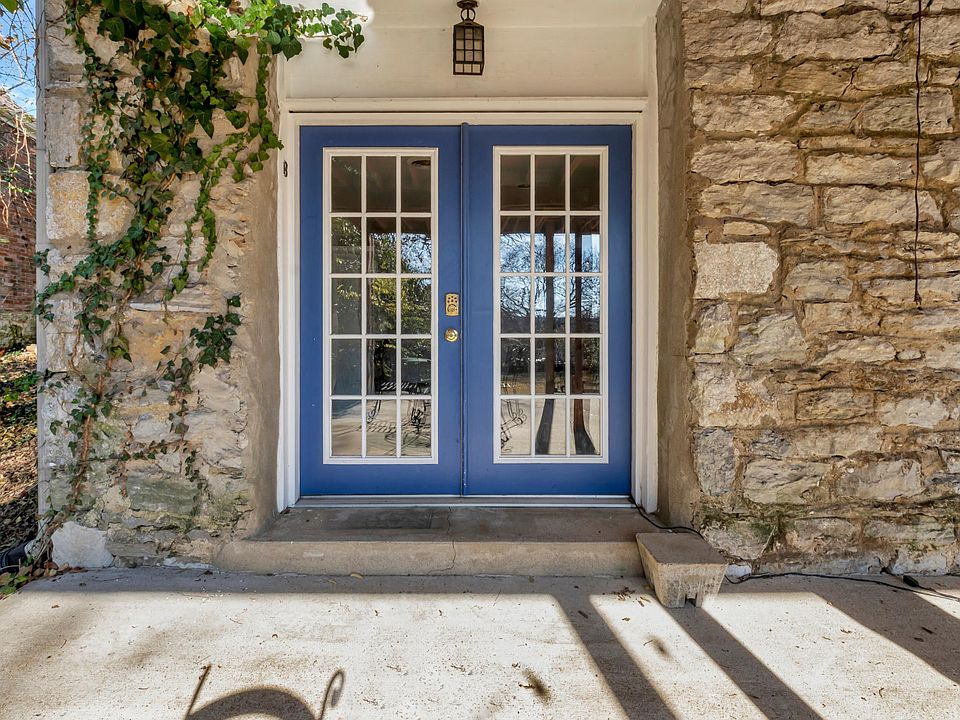 1st image of 2817 Blair Blvd #B